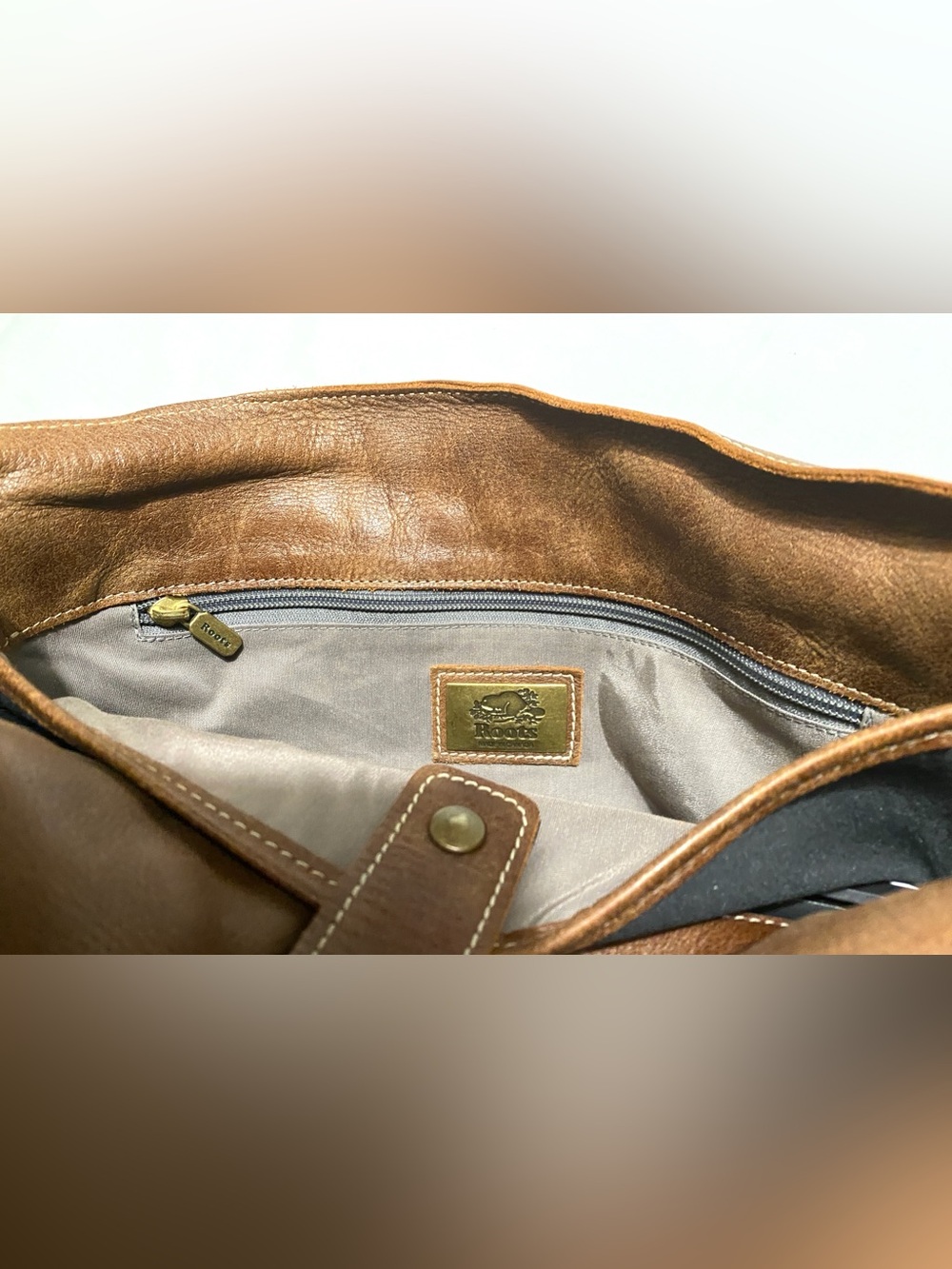 Roots Modern Satchel Tribe Leather Laptop Messenger Bag Made in Canada Unisex - Picture 8 of 16